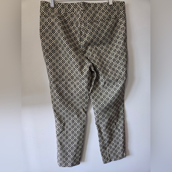 Joseph Ribkoff Meatllic Gold And Black Cropped Patterned Pants. Size 12 - Picture 4 of 12